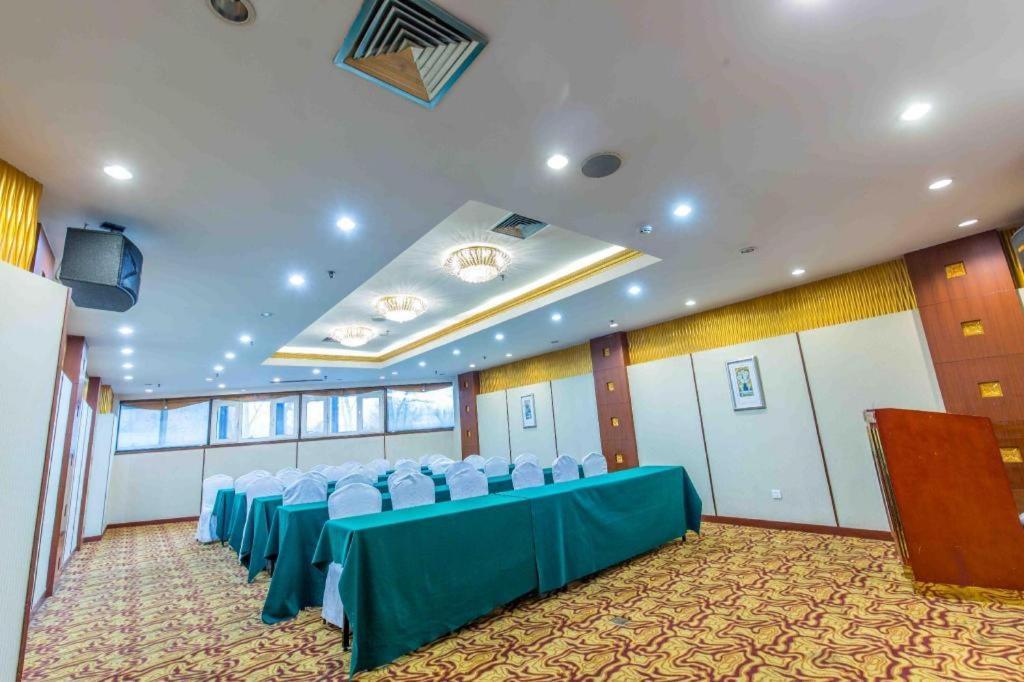 Changchun Garden Hotel Buitenkant foto