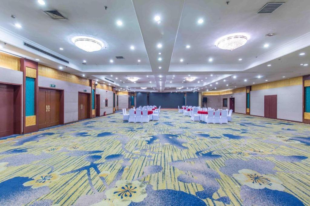 Changchun Garden Hotel Buitenkant foto