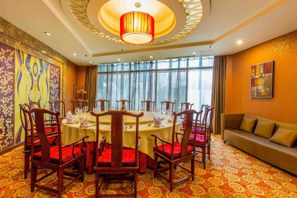 Changchun Garden Hotel Buitenkant foto